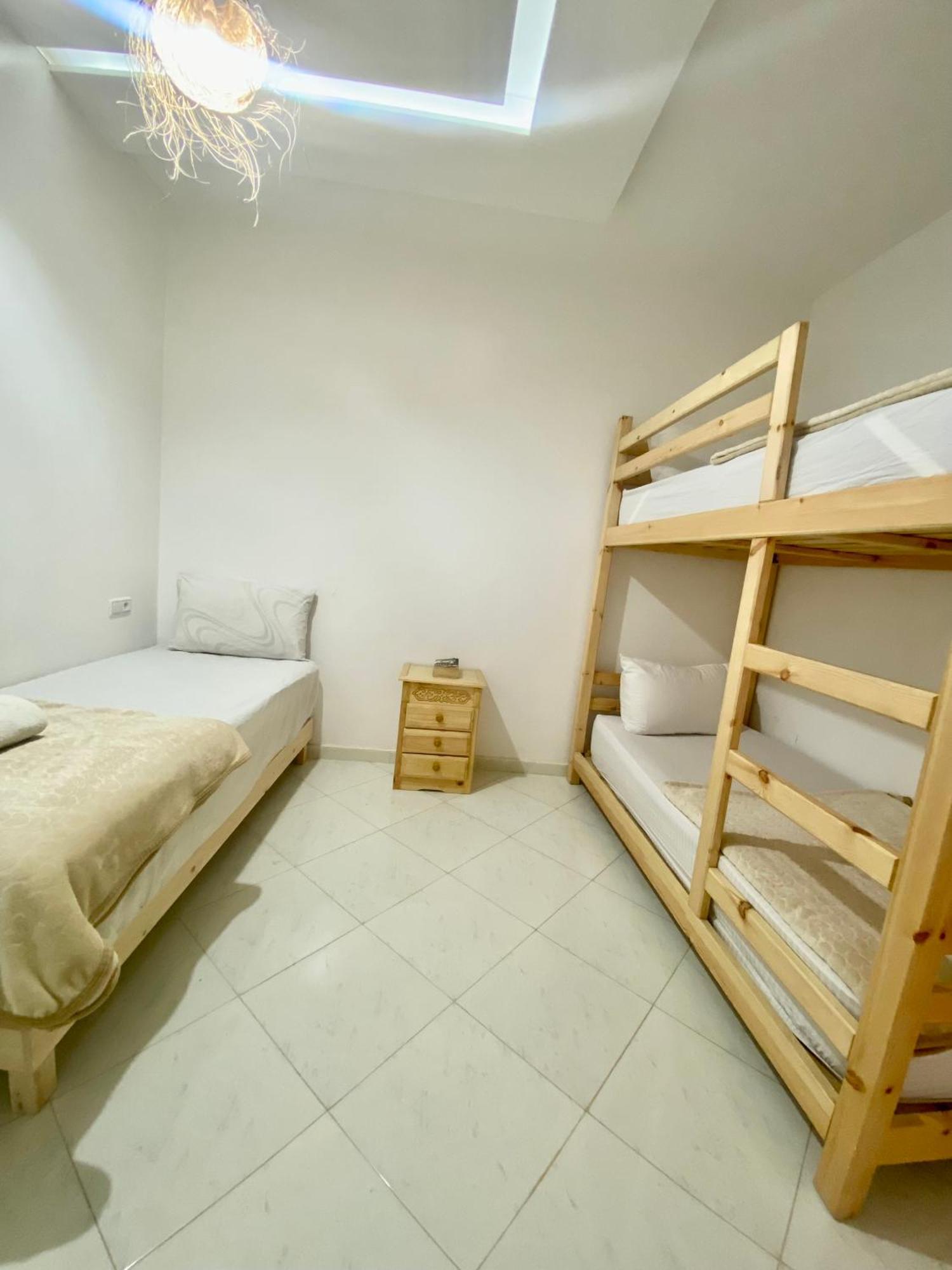 タガズー Tourma Houseホステル エクステリア 写真