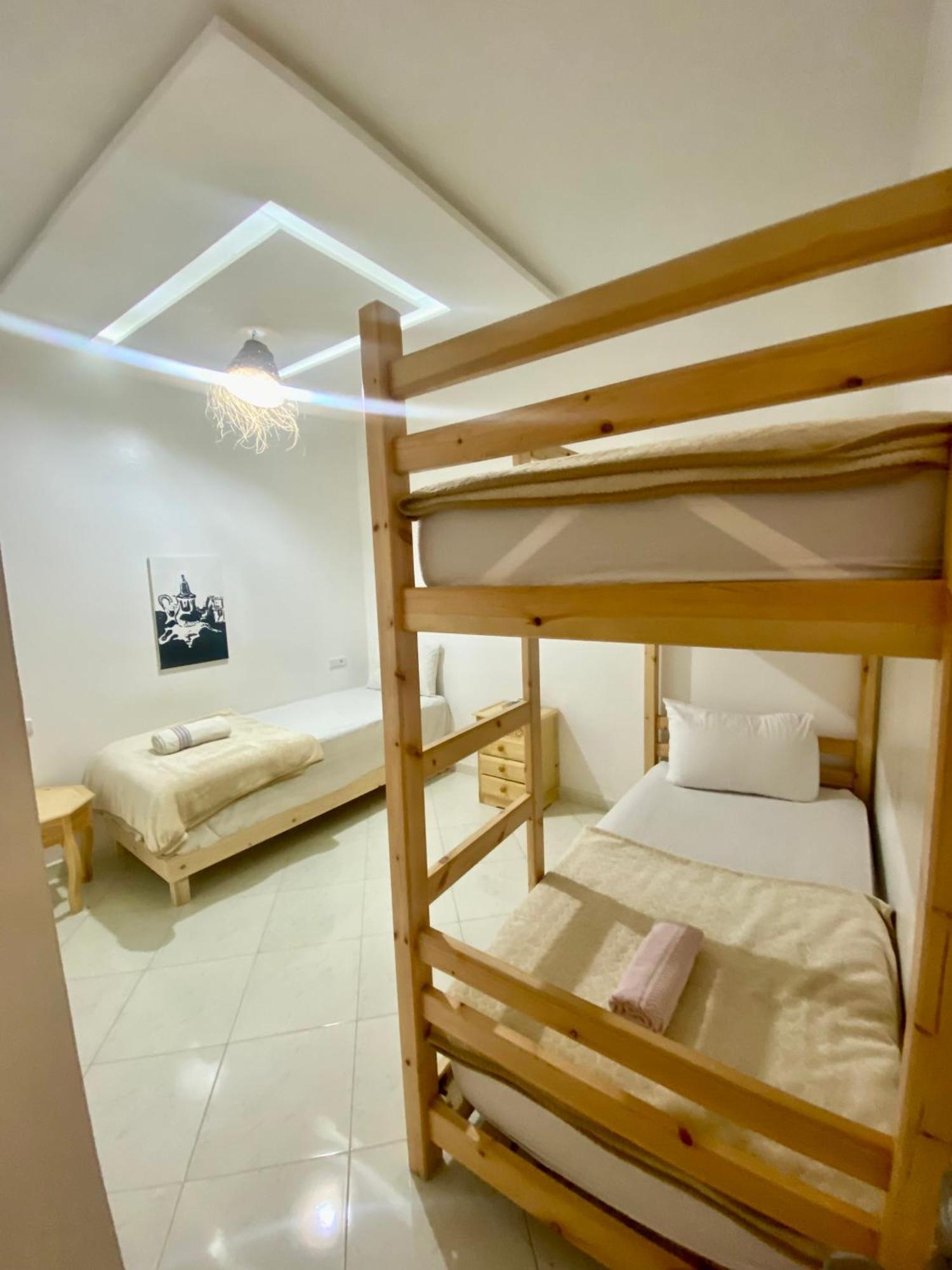 タガズー Tourma Houseホステル エクステリア 写真